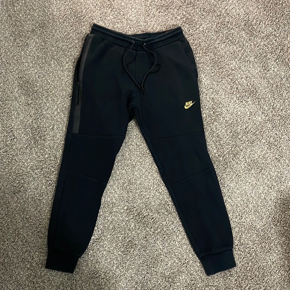 Black tech fleece pants used